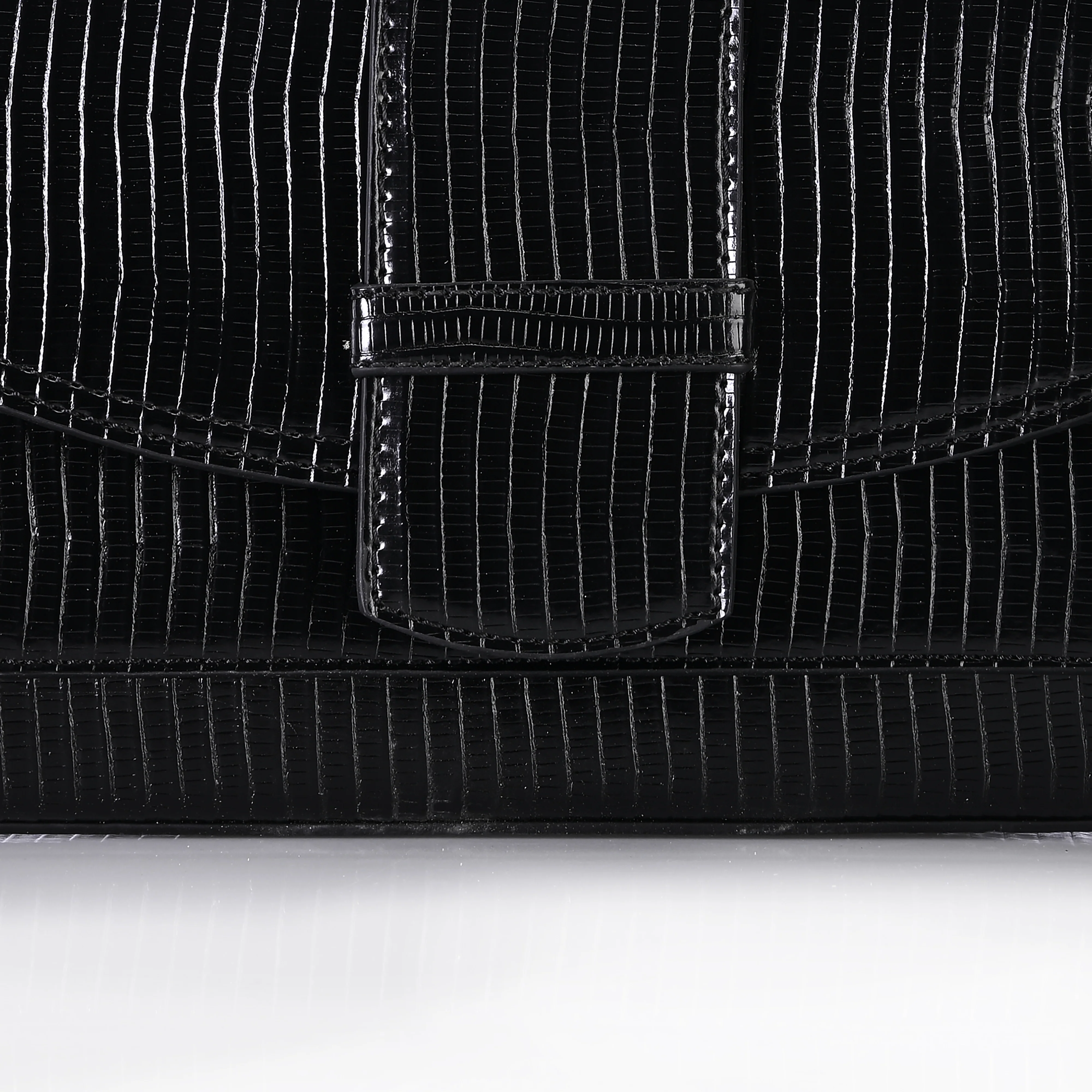 Allure - Image 6