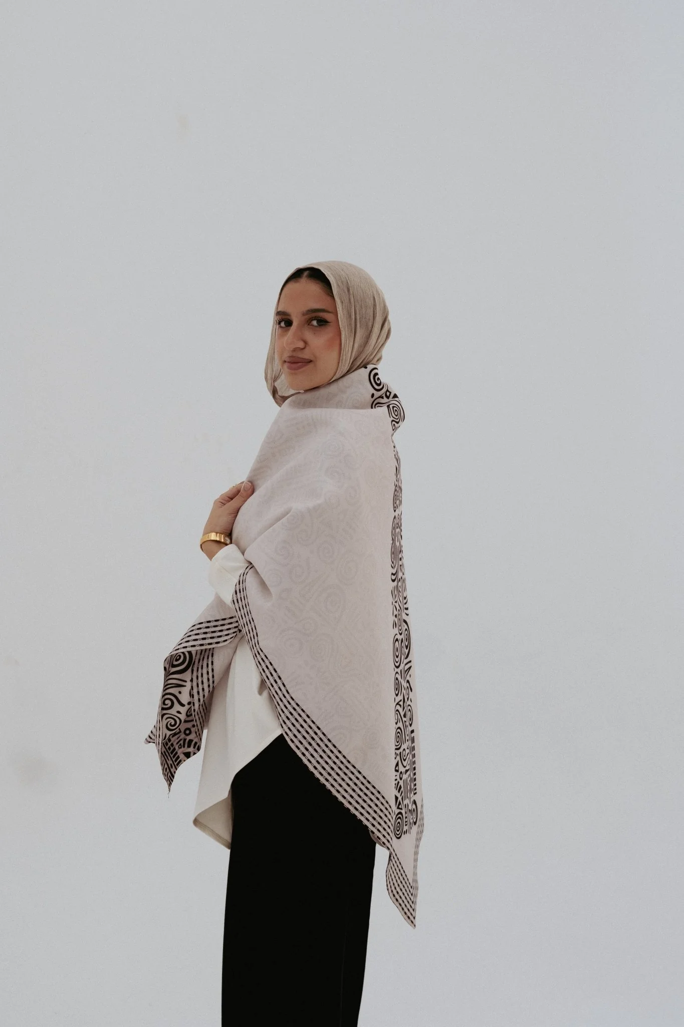 Bold Nature Shawl - Image 3