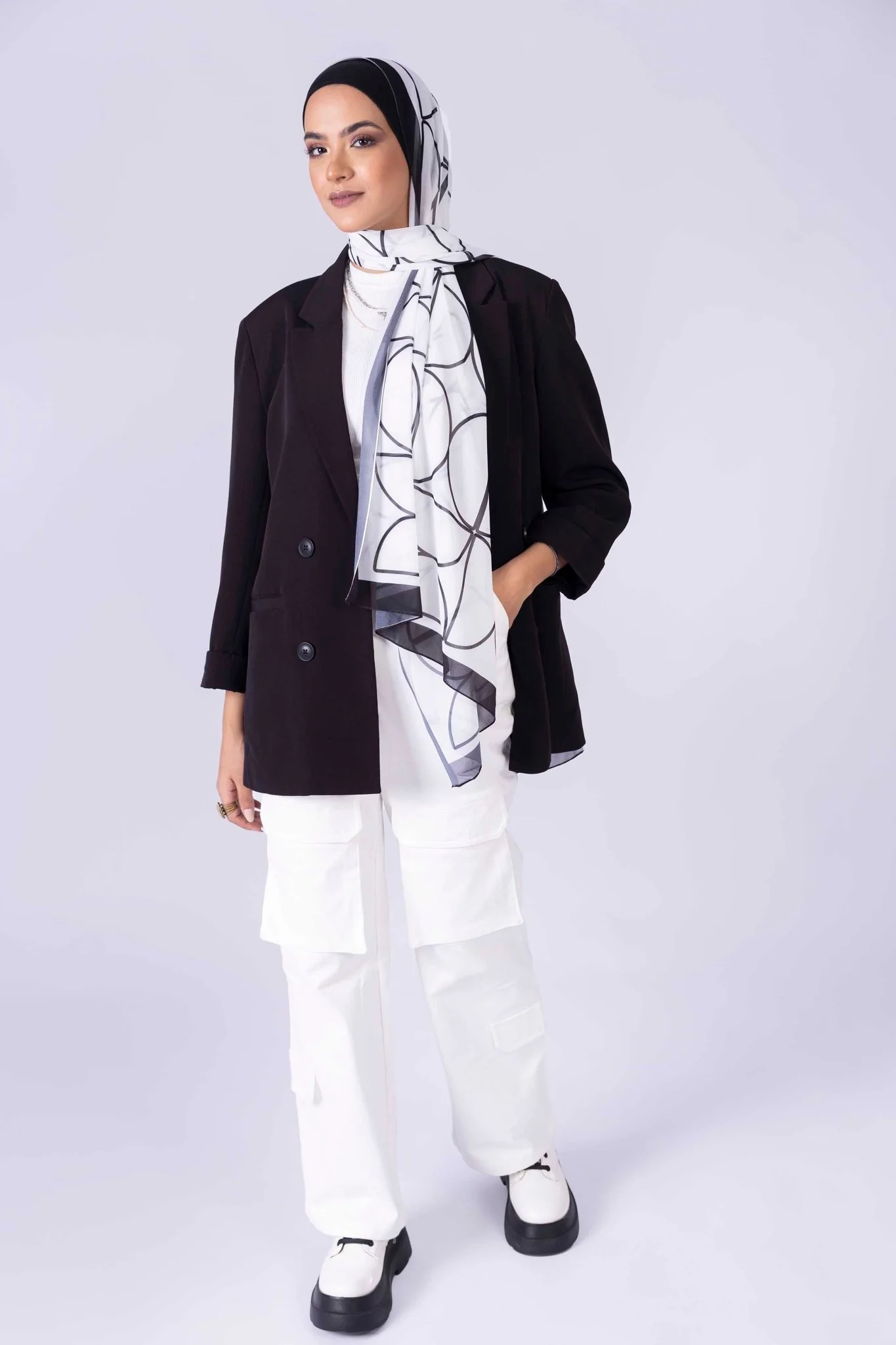 Essential Black - Image 2