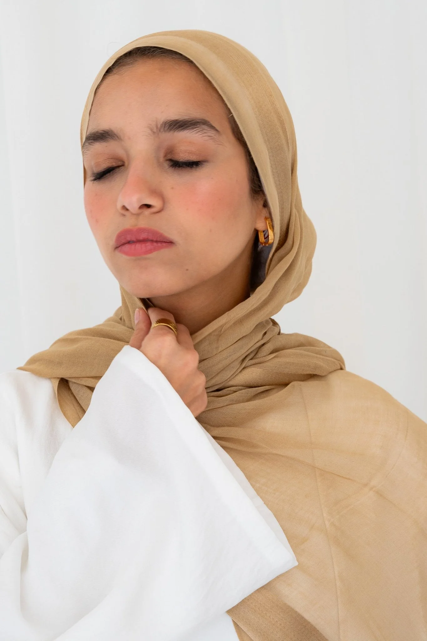 Gold Linen - Image 7
