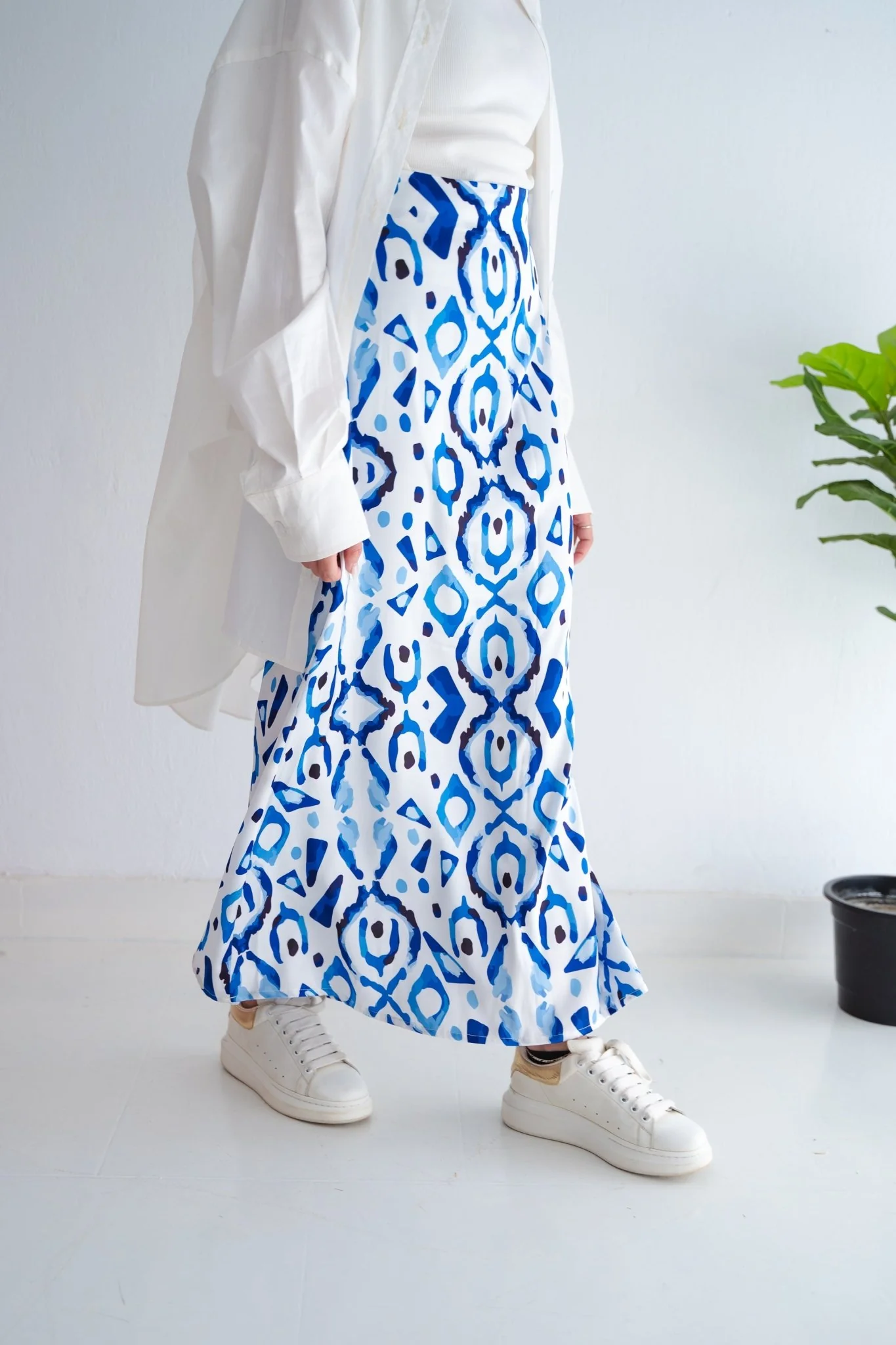 Kaia satin Skirt - Image 3