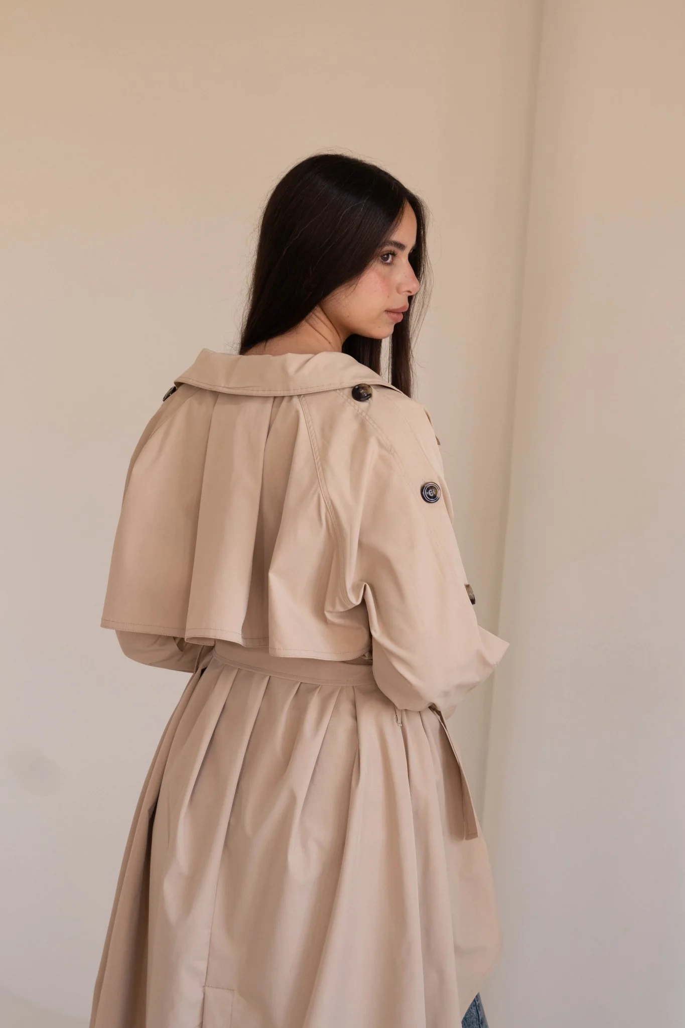 Le trench coat in beige - Image 4
