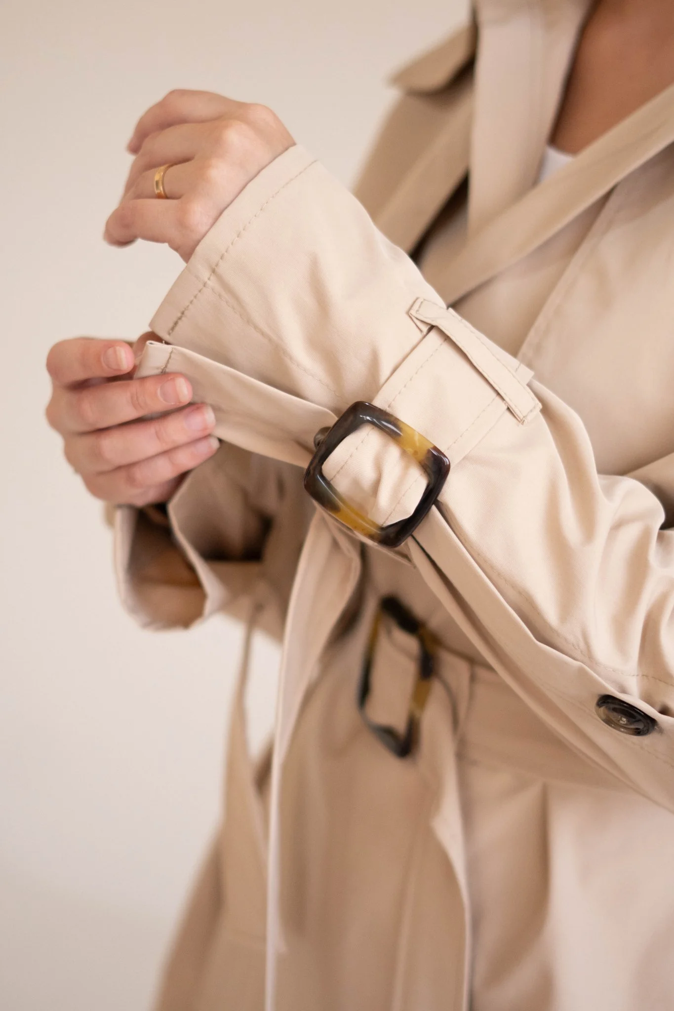 Le trench coat in beige - Image 5