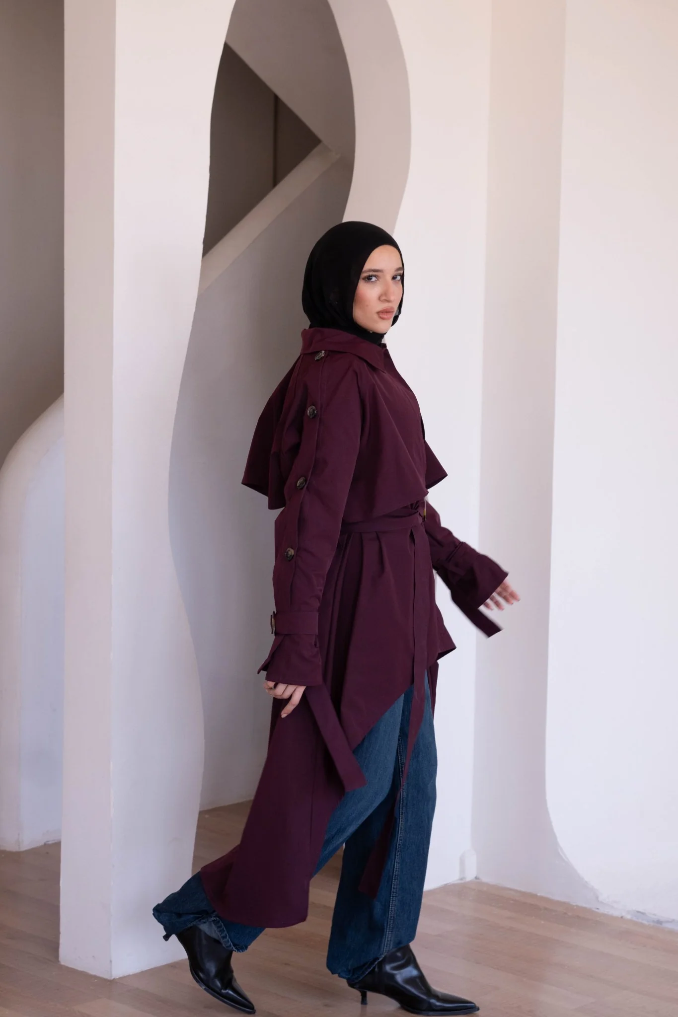 Le trench coat in burgundy - Image 3