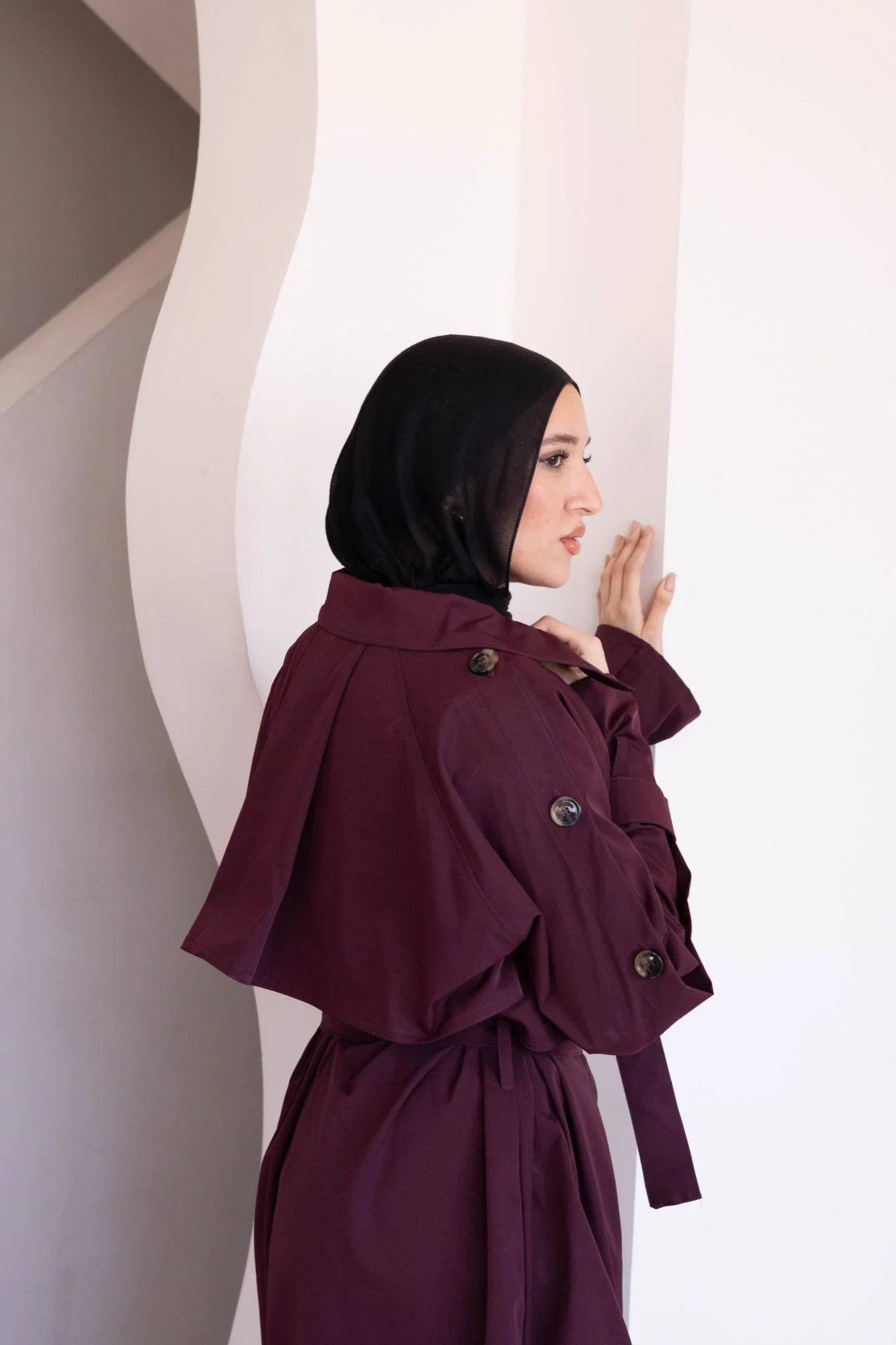 Le trench coat in burgundy - Image 6