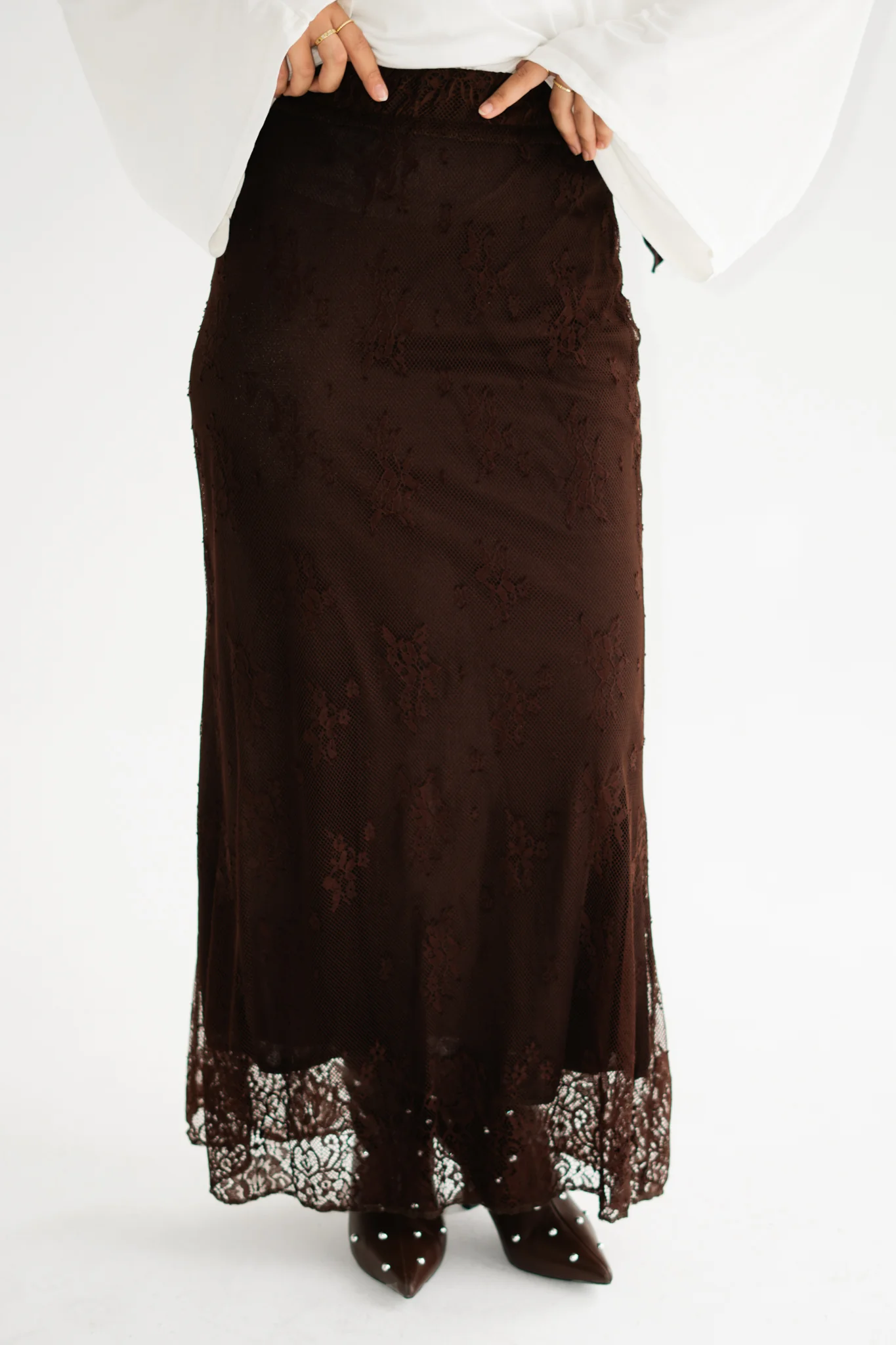 LONG LACE SKIRT