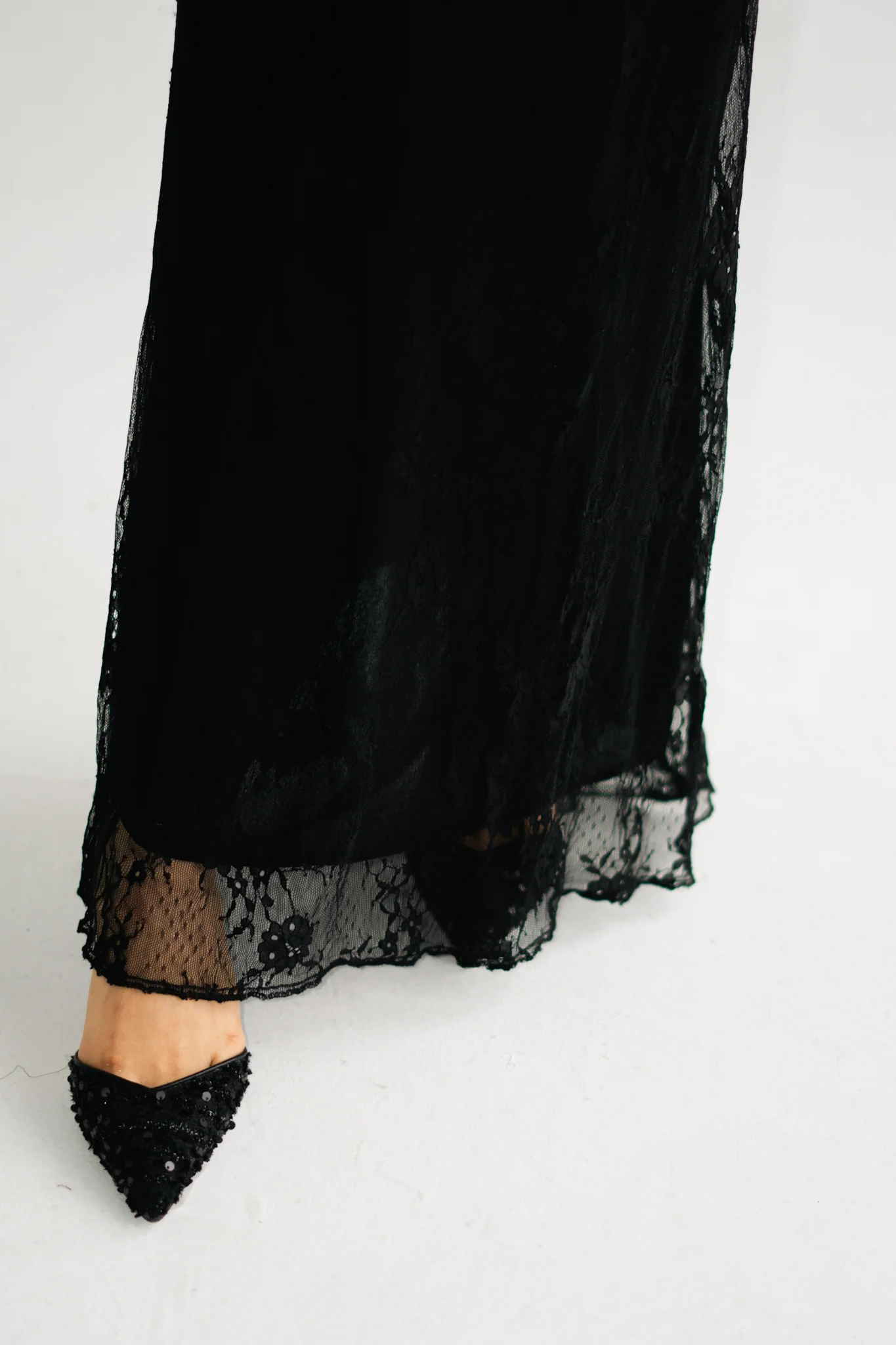 LONG LACE SKIRT - Image 2