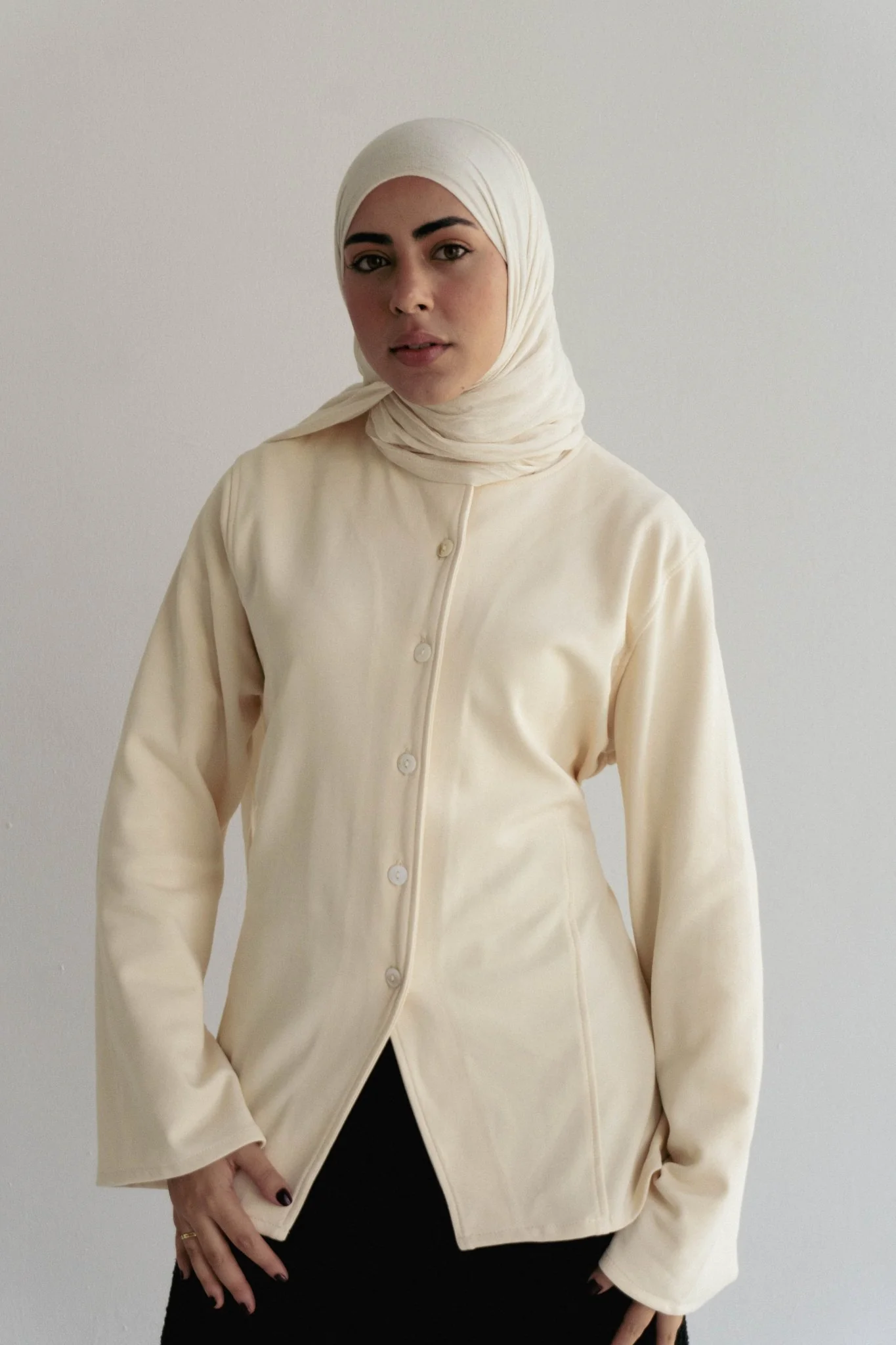 Mira Buttoned Top in crème