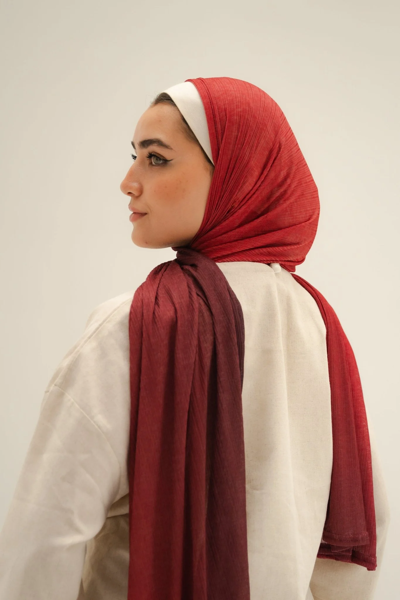 Dust Maroon - Image 4