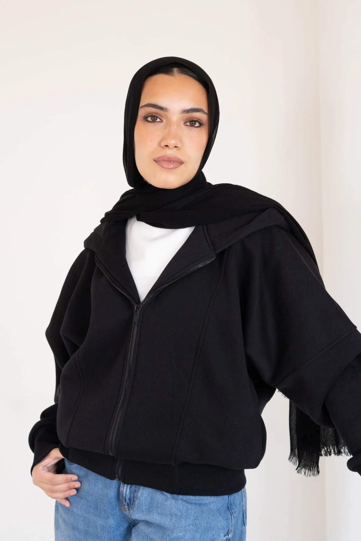 Sweatshirt | Cropped Hoodie - Image 3