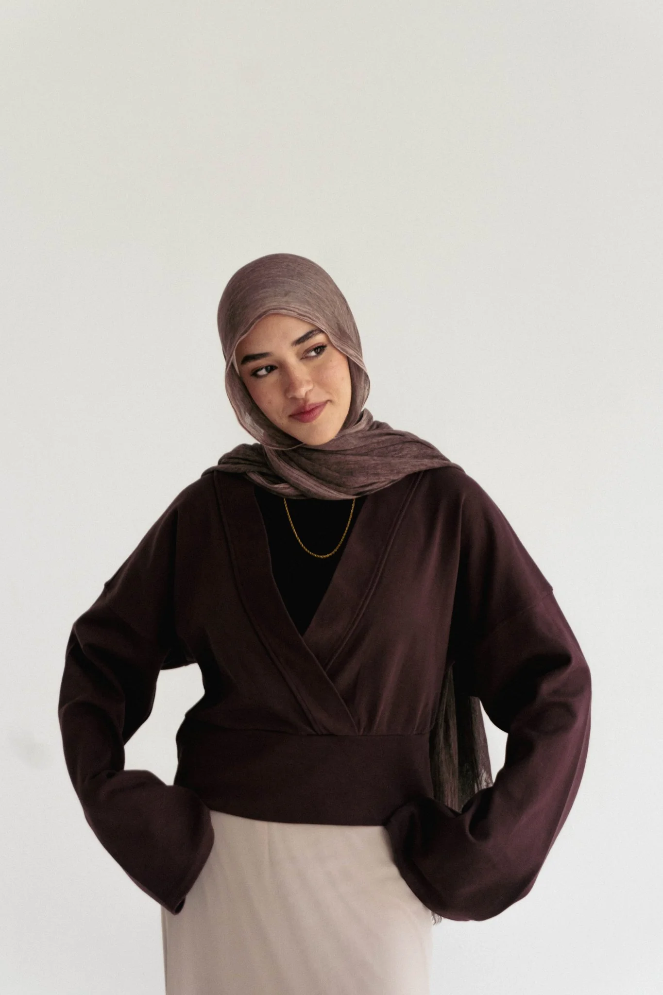 The wrap cozy top in Wine - Image 2