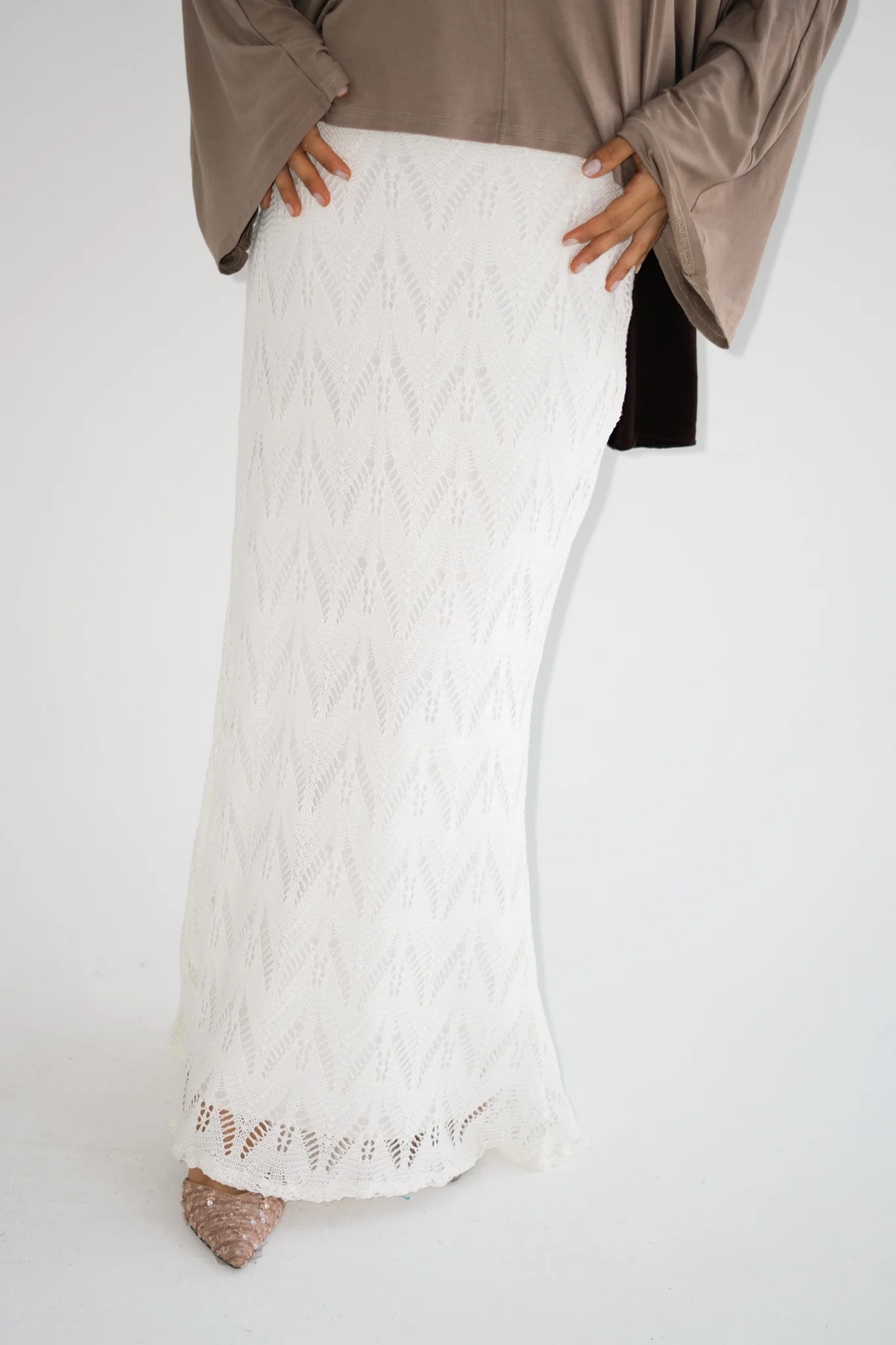 White Ivory Lace Elegance - Image 3