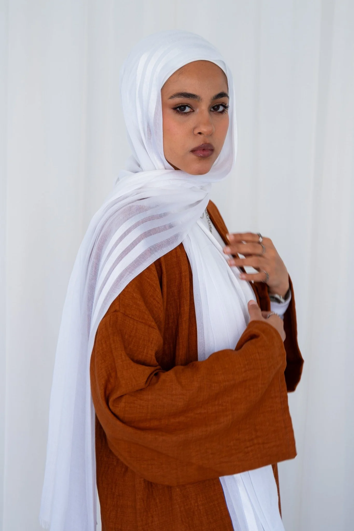 White Linen - Image 6